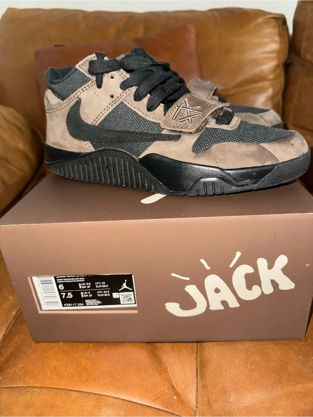 Jumpman mens Sneakers in Brown and Black Travis Scott